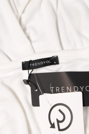 Pyjama Trendyol, Größe XL, Farbe Mehrfarbig, Preis 31,00 €