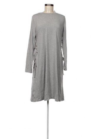 Kleid Ava & Viv, Größe XL, Farbe Grau, Preis € 4,44