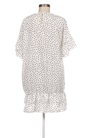 Kleid Boohoo, Größe L, Farbe Weiß, Preis 23,53 €