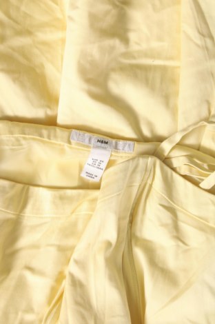 Рокля H&M, Размер XL, Цвят Жълт, Цена 24,65 лв.