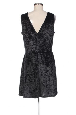Φόρεμα Laura Torelli, Μέγεθος M, Χρώμα Μαύρο, Τιμή 3,23 €