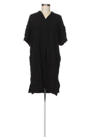 Рокля Marimekko, Размер L, Цвят Черен, Цена 73,47 лв.