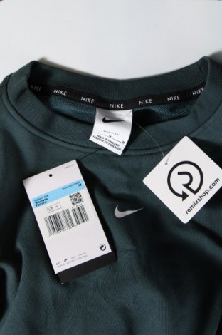 Рокля Nike, Размер M, Цвят Зелен, Цена 148,75 лв.