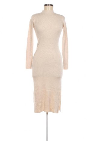 Kleid Stradivarius, Größe S, Farbe Ecru, Preis 23,71 €