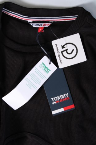 Рокля Tommy Jeans, Размер L, Цвят Черен, Цена 110,25 лв.