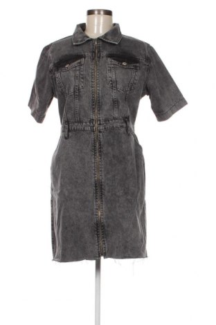 Kleid Trendyol, Größe L, Farbe Grau, Preis € 28,39