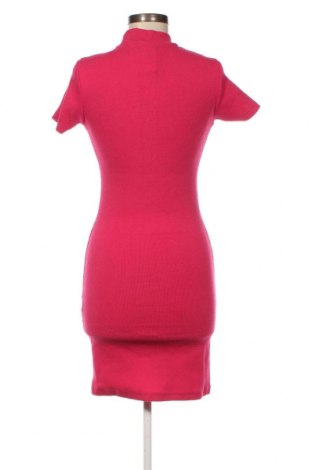 Šaty  Trendyol, Velikost M, Barva Růžová, Cena  517,00 Kč