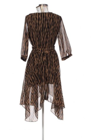 Kleid Trendyol, Größe M, Farbe Mehrfarbig, Preis 44,56 €