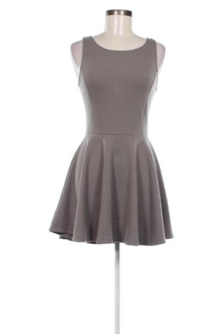 Kleid Vert De Rage, Größe M, Farbe Grau, Preis 8,07 €