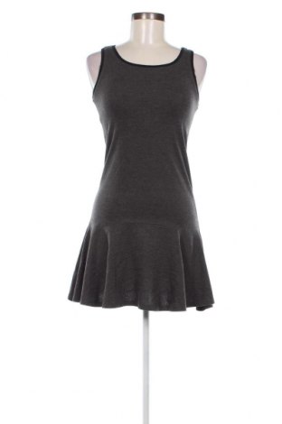 Kleid Yfl Reserved, Größe XS, Farbe Grau, Preis 6,05 €