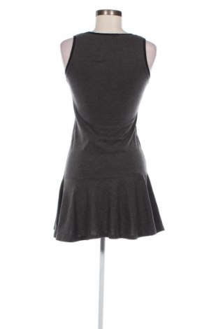 Φόρεμα Yfl Reserved, Μέγεθος XS, Χρώμα Γκρί, Τιμή 2,87 €