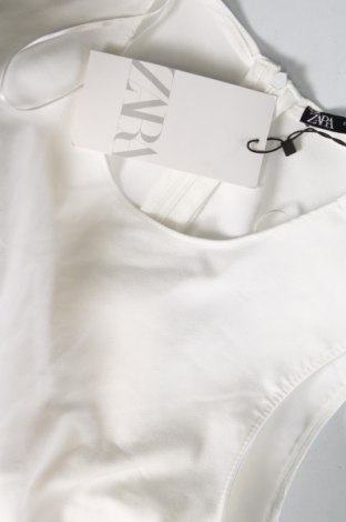 Рокля Zara, Размер S, Цвят Бял, Цена 67,82 лв.