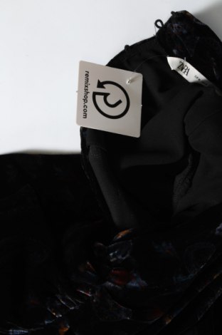 Рокля Zara, Размер M, Цвят Черен, Цена 14,35 лв.