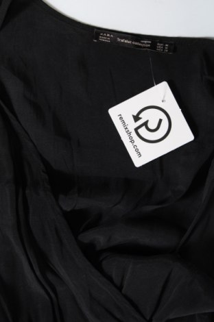 Рокля Zara Trafaluc, Размер S, Цвят Черен, Цена 23,91 лв.