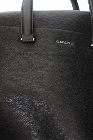 Große Tasche Calvin Klein, Farbe Schwarz, Preis 132,22 €