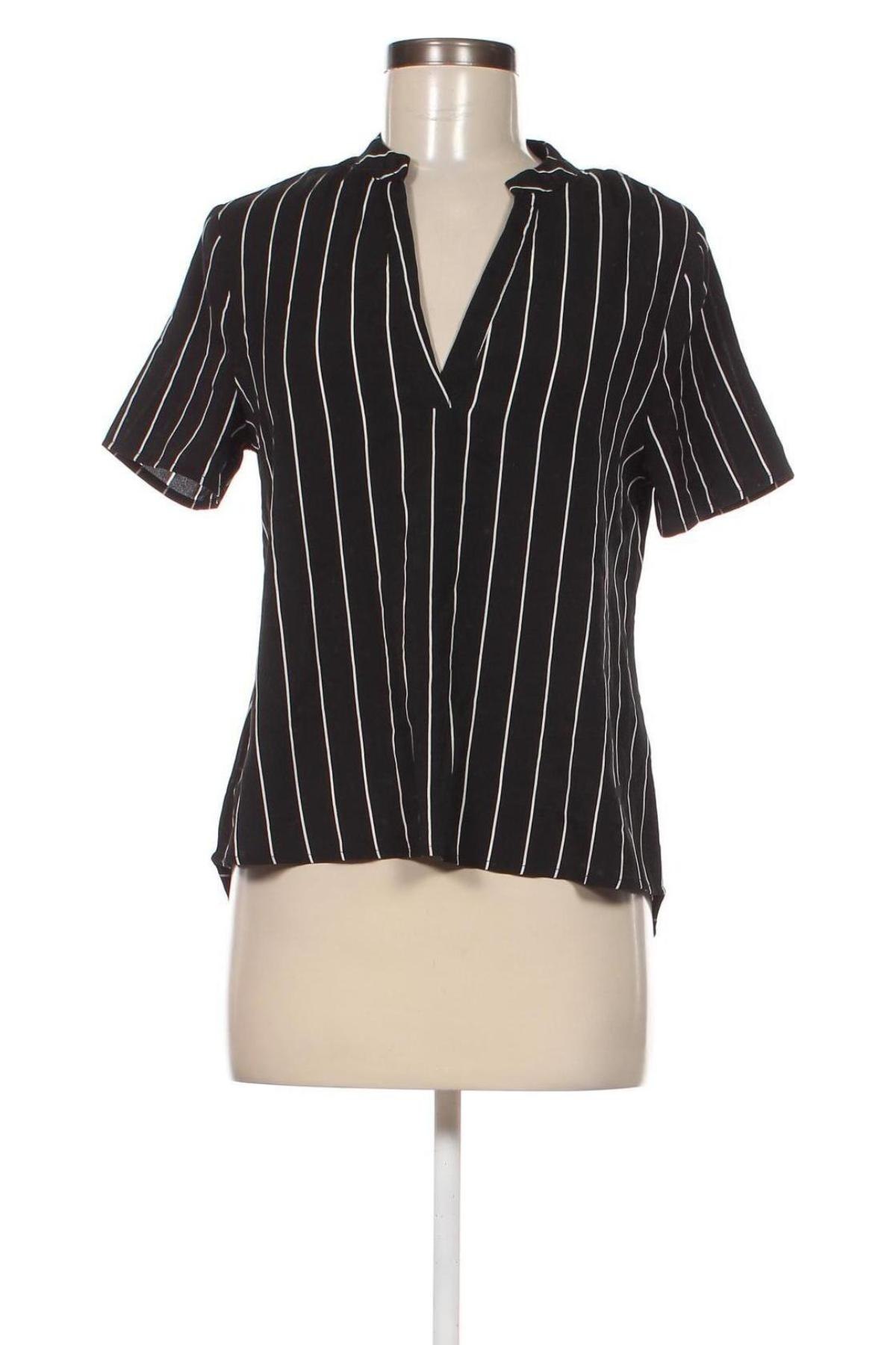 Дамска блуза SHEIN, Размер XS, Цвят Черен, Цена 3,04 лв.