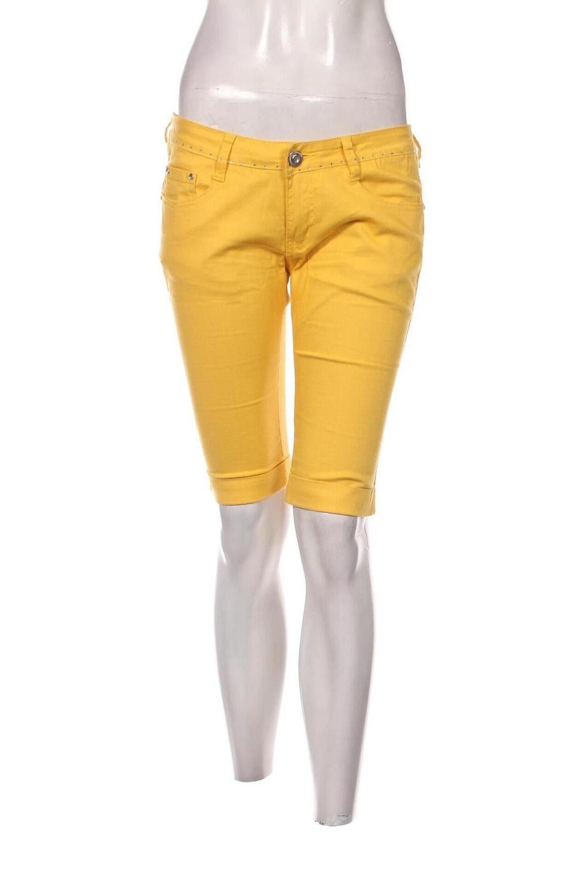 Дамски къс панталон, Размер L, Цвят Жълт, Цена 23,18 лв.