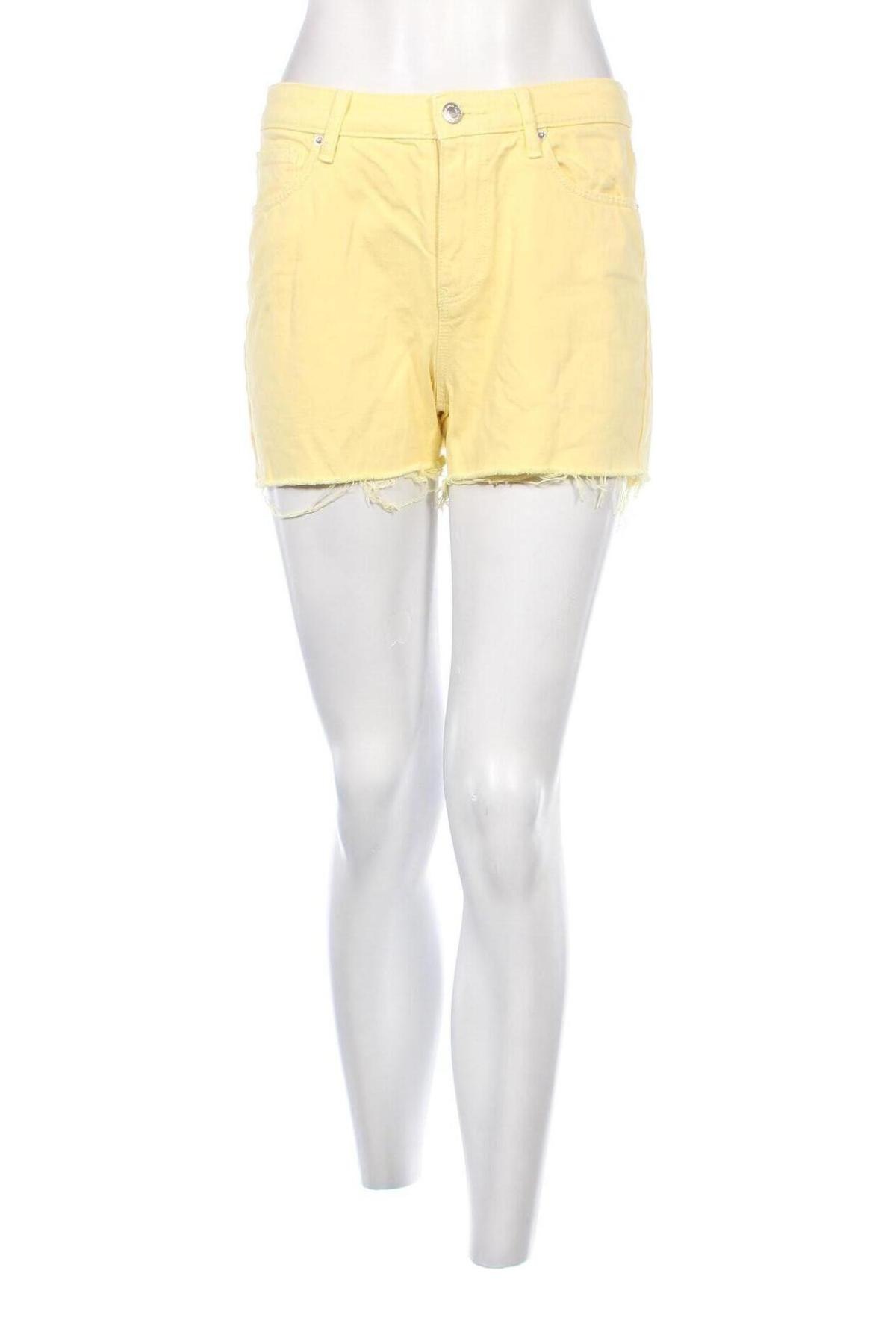 Дамски къс панталон, Размер S, Цвят Жълт, Цена 19,00 лв.