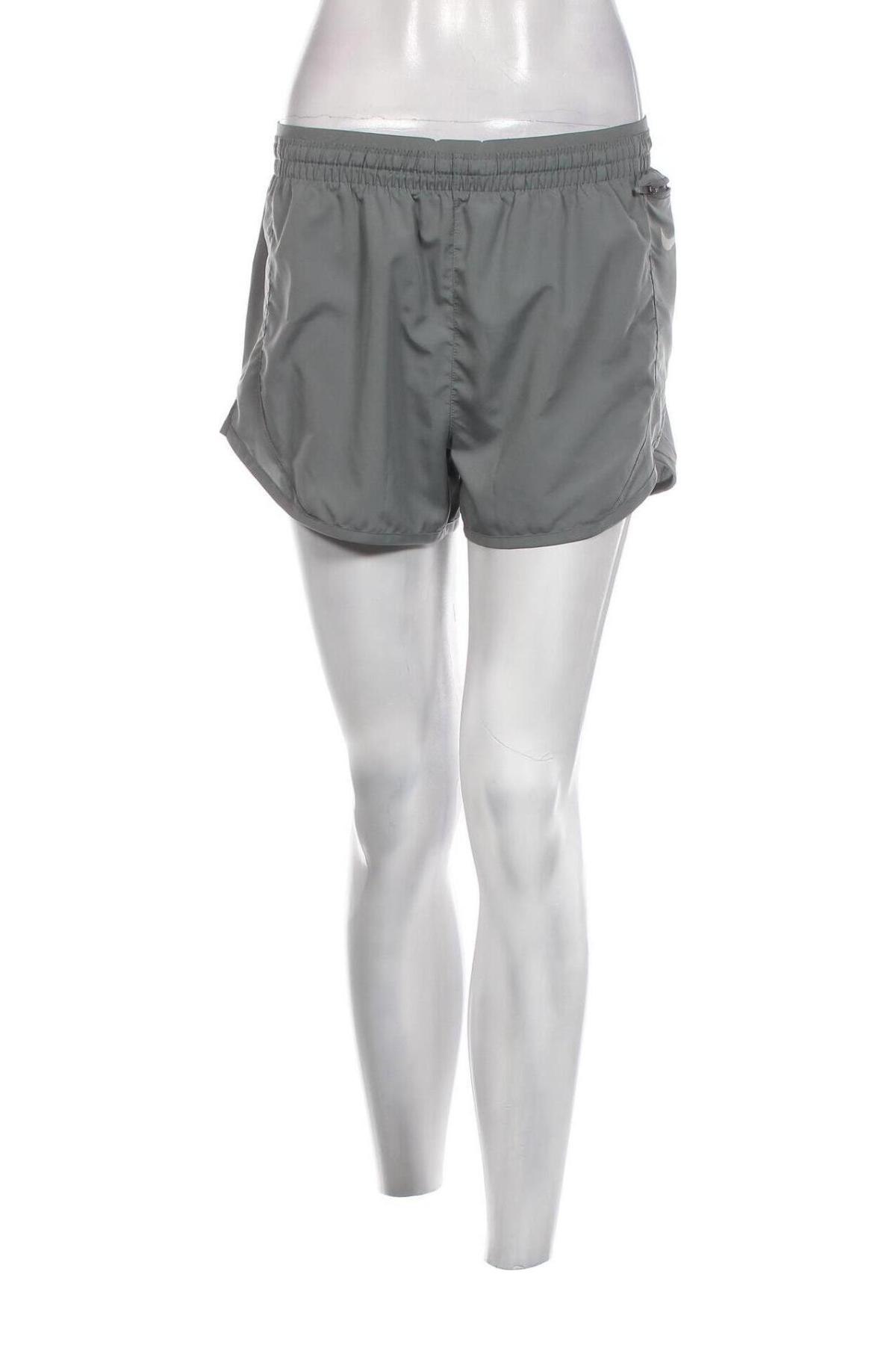 Дамски къс панталон Nike, Размер M, Цвят Зелен, Цена 37,44 лв.