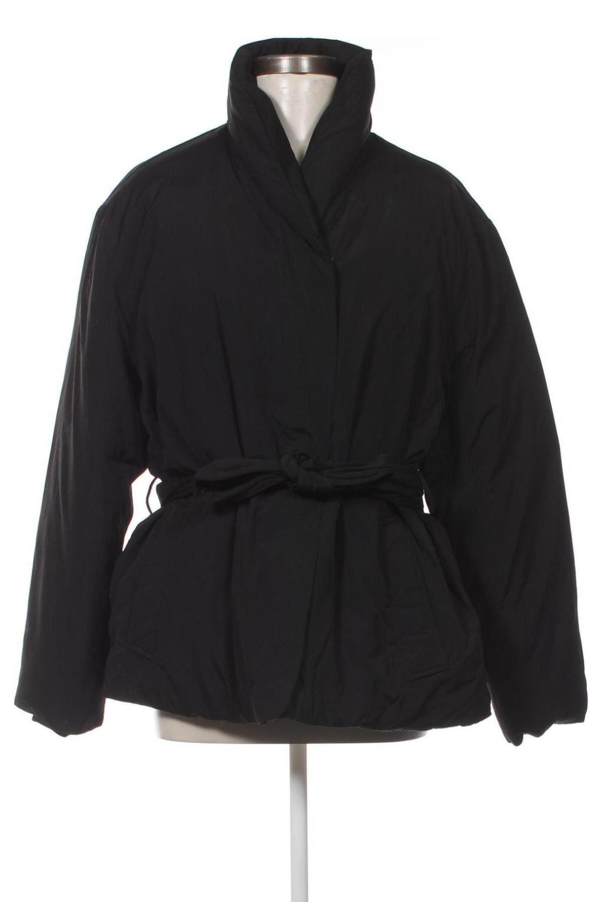 Γυναικείο μπουφάν Calvin Klein, Μέγεθος L, Χρώμα Μαύρο, Τιμή 98,72 €