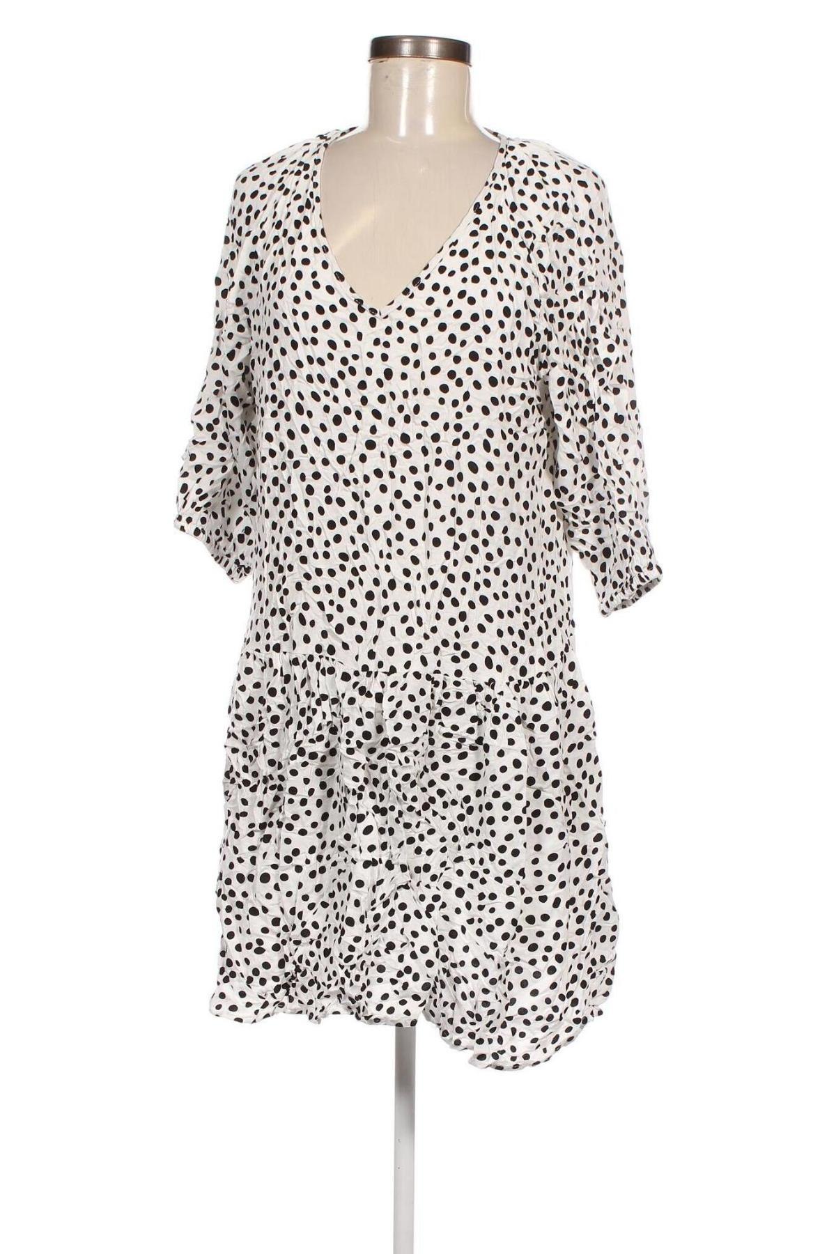 Kleid Takko Fashion, Größe M, Farbe Weiß, Preis 20,18 €