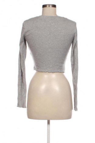 Damen Shirt Bershka, Größe S, Farbe Grau, Preis 13,99 €