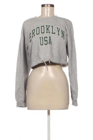 Damen Shirt Bershka, Größe M, Farbe Grau, Preis € 6,99