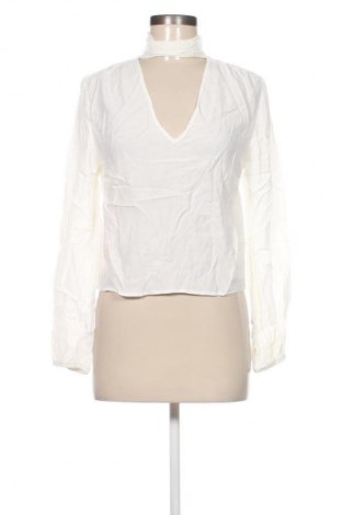 Dámská halenka Bershka, Velikost M, Barva Bílá, Cena  79,00 Kč