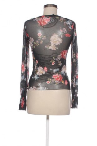 Damen Shirt Stradivarius, Größe S, Farbe Mehrfarbig, Preis 13,99 €