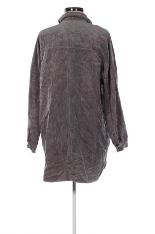 Γυναικείο πουκάμισο Pull&Bear, Μέγεθος M, Χρώμα Γκρί, Τιμή 3,99 €