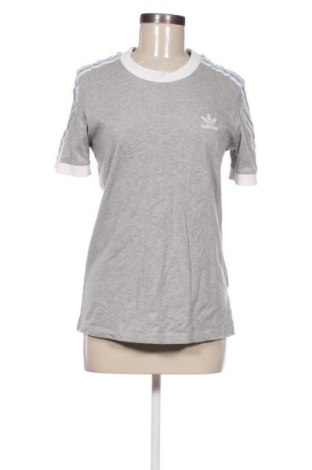 Дамска тениска Adidas Originals, Размер M, Цвят Сив, Цена 43,89 лв.