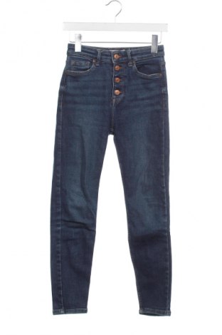 Blugi de femei Bershka, Mărime XS, Culoare Albastru, Preț 31,89 Lei