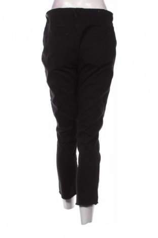 Dámske džínsy  Bershka, Veľkosť M, Farba Čierna, Cena  14,84 €