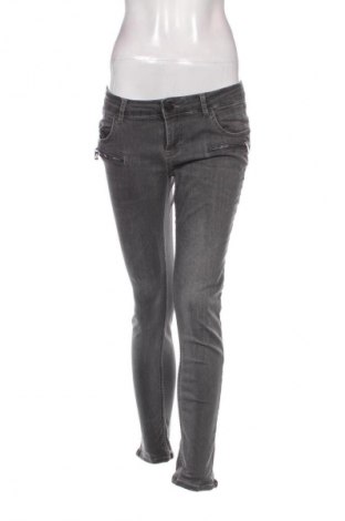 Damen Jeans Blue Fire Co, Größe S, Farbe Grau, Preis € 3,99