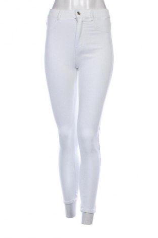 Damen Jeans Pull&Bear, Größe S, Farbe Weiß, Preis € 16,67