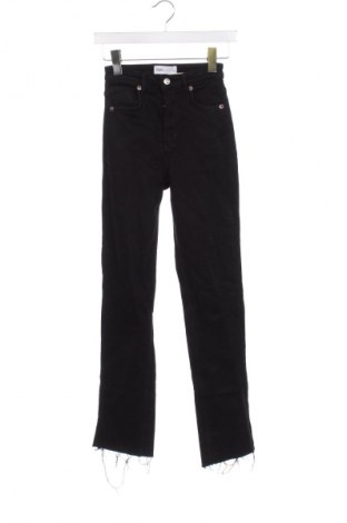 Blugi de femei Zara, Mărime XXS, Culoare Negru, Preț 35,99 Lei