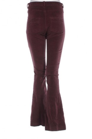 Damen Cordhose Smash, Größe M, Farbe Rot, Preis 25,55 €