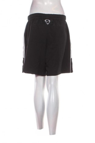 Damen Shorts Nike, Größe L, Farbe Schwarz, Preis 23,99 €