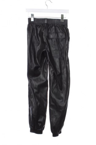 Damenhose Bershka, Größe XS, Farbe Schwarz, Preis € 10,10