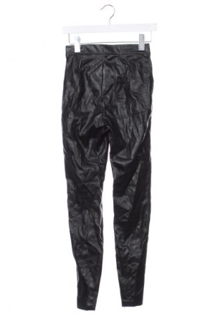 Дамски панталон Bershka, Размер XS, Цвят Черен, Цена 7,99 лв.