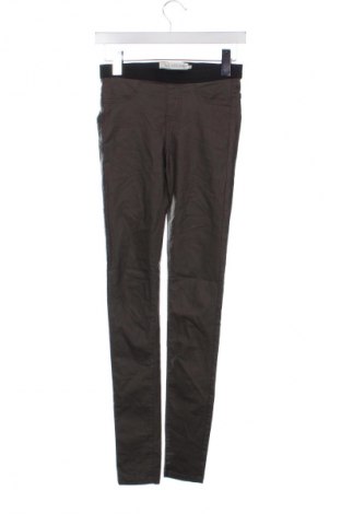 Damenhose Clockhouse, Größe XS, Farbe Grün, Preis € 20,99