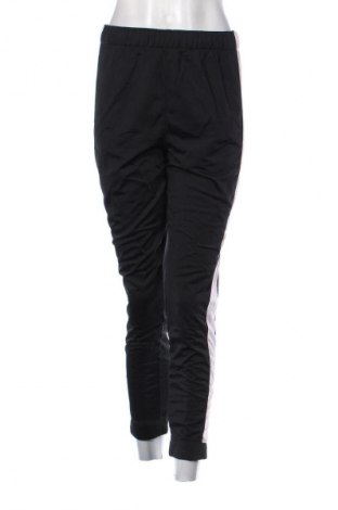 Pantaloni trening de femei Nike, Mărime L, Culoare Multicolor, Preț 133,99 Lei