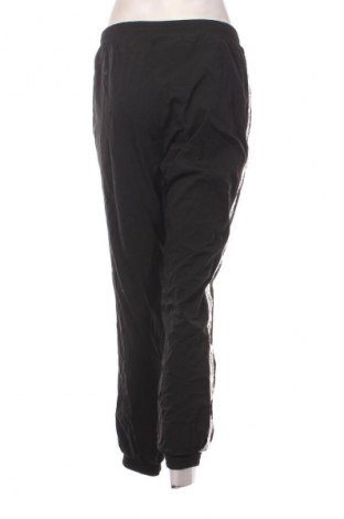 Pantaloni trening de femei Snipes, Mărime S, Culoare Negru, Preț 110,99 Lei