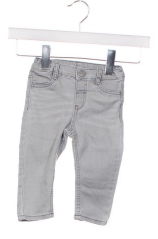 Детски дънки H&M, Размер 9-12m/ 74-80 см, Цвят Сив, Цена 32,99 лв.