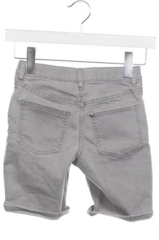 Detské krátke nohavice  H&M, Veľkosť 5-6y/ 116-122 cm, Farba Sivá, Cena  7,16 €