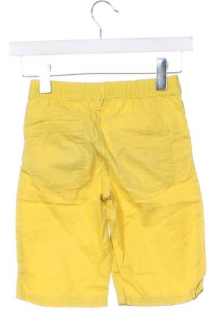 Kinder Shorts LC Waikiki, Größe 6-7y/ 122-128 cm, Farbe Gelb, Preis 7,16 €