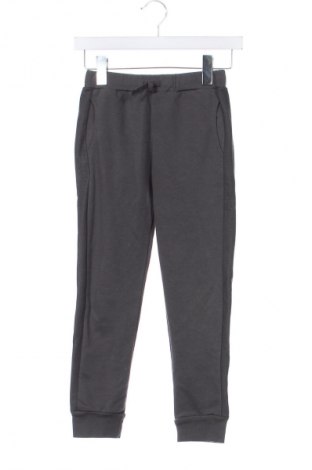 Kinder Sporthose LC Waikiki, Größe 7-8y/ 128-134 cm, Farbe Grau, Preis 9,72 €