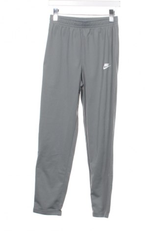 Kinder Sporthose Nike, Größe 12-13y/ 158-164 cm, Farbe Grau, Preis 23,99 €