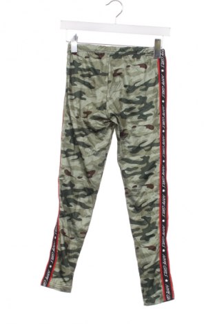 Kinder Sporthose Y.F.K., Größe 10-11y/ 146-152 cm, Farbe Mehrfarbig, Preis € 17,99