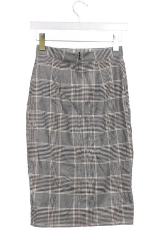 Пола H&M, Размер XS, Цвят Многоцветен, Цена 5,99 лв.
